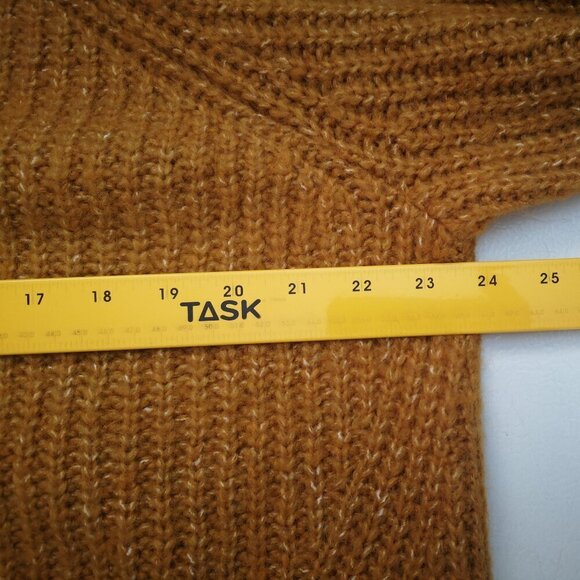 Old Navy Ladies Size Large Tall Gold Long Sleeves Turtleneck Sweater - Picture 6 of 8